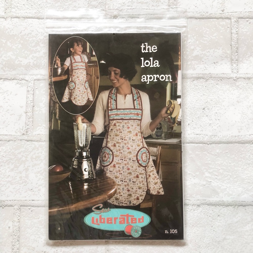 The Lola apron pattern for mother and daughter